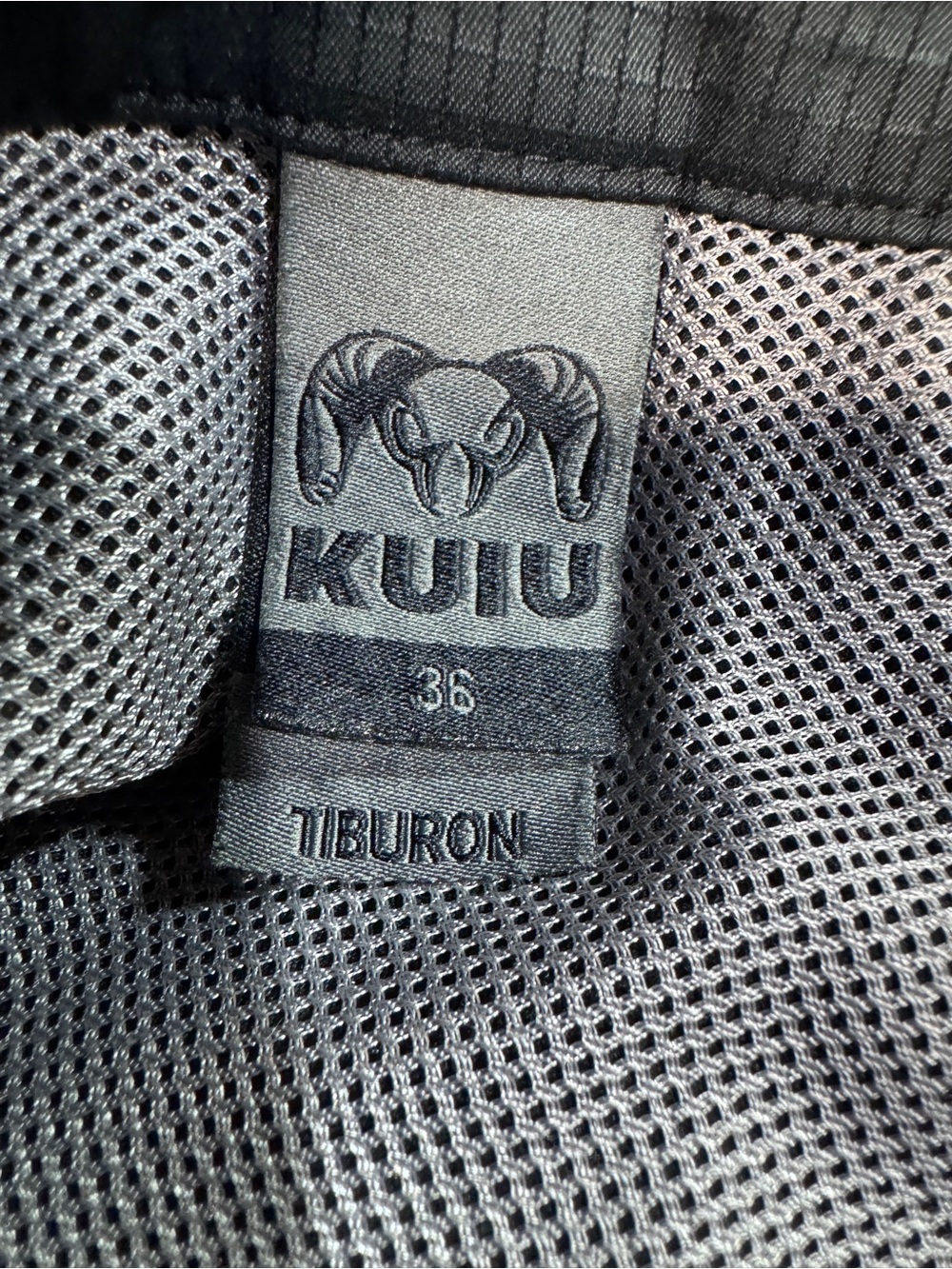Kuiu Tiburon Shorts Mens 36 Black Cargo Hiking Hunting Quick Dry Outdoor 50+ UPF - Picture 5 of 6